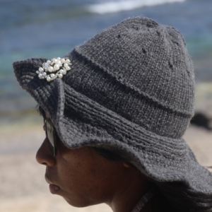 Chapeau cloche tricoté main en fil de cachemire 100 % (double fil) : l’accessoire de mode incontournable pour l’hiver