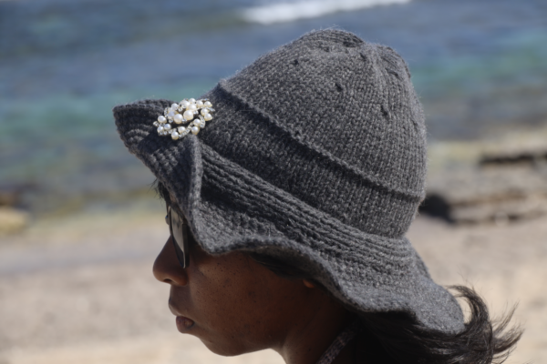 Chapeau cloche tricoté main en fil de cachemire 100 % (double fil) : l’accessoire de mode incontournable pour l’hiver